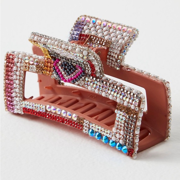 Free People Curried Myrrh Monet Crystal Embellished Stunning Claw Clip NEW - Picture 4 of 17